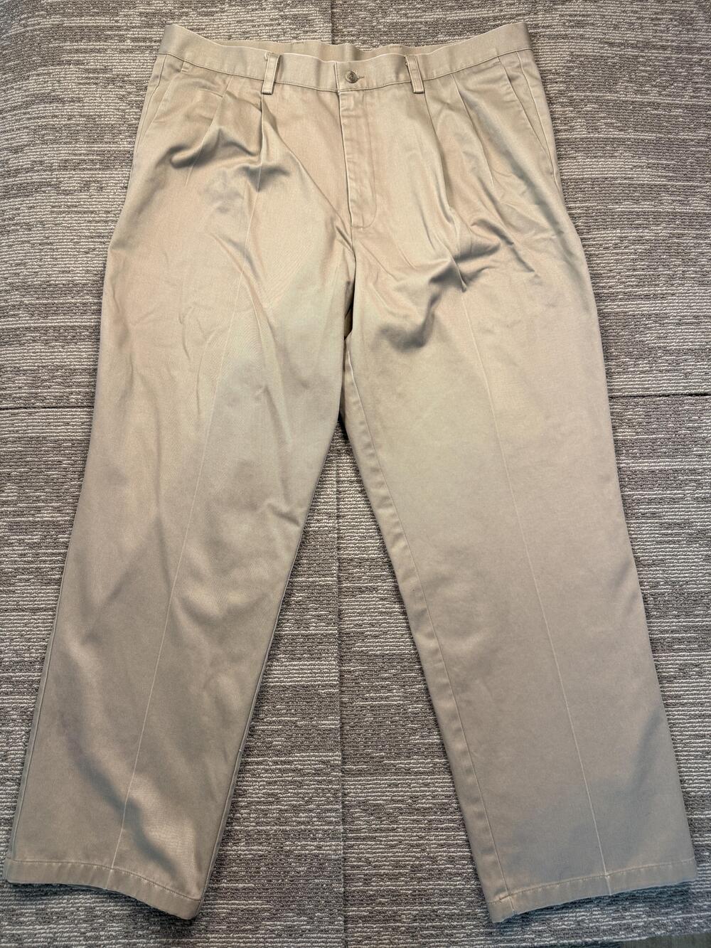 Dockers Pants Mens 38x30 Beige Relaxed Fit Pleated Chino Straight Leg Casual